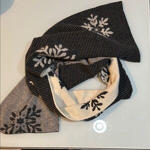 Reversible wool angora snowflake scarf Eddie Bauer